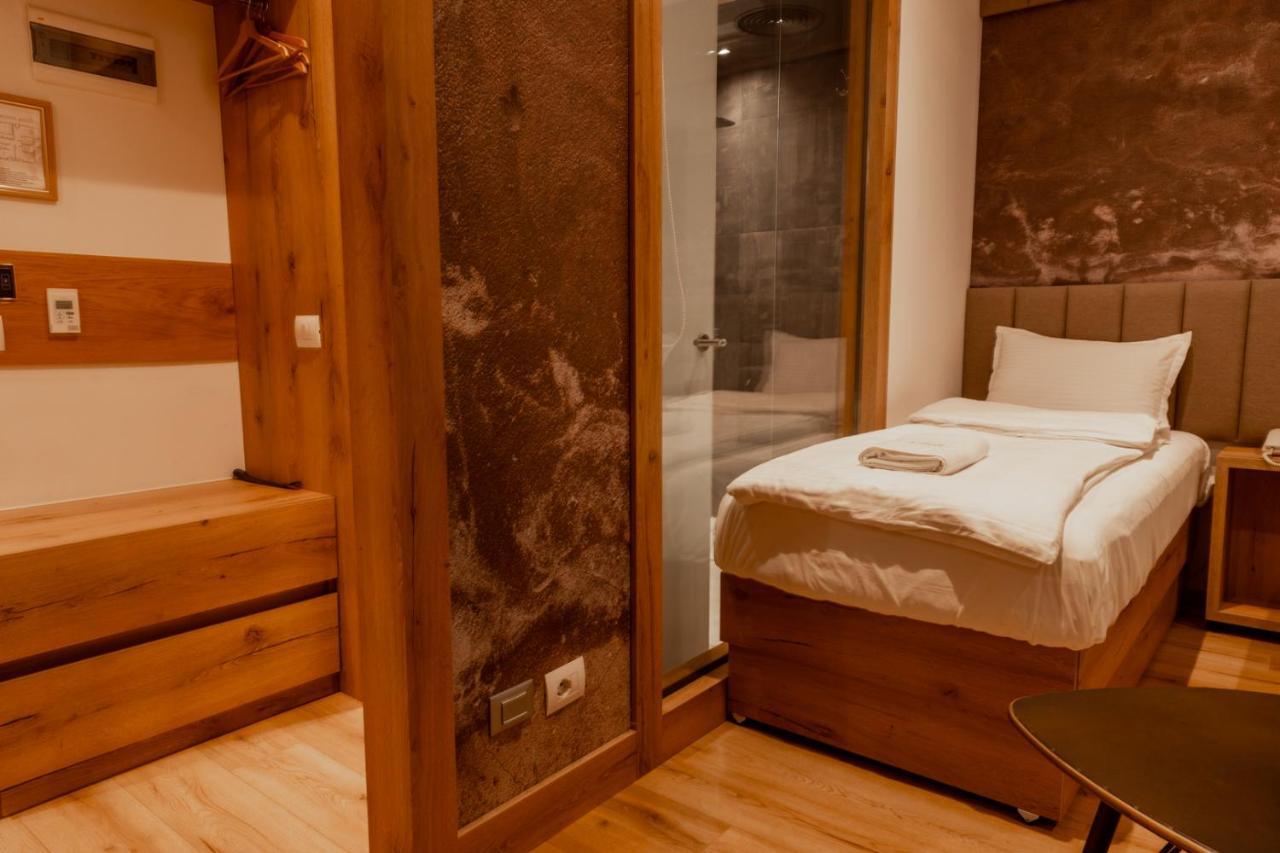Roadside Hotel Lipjan 外观 照片