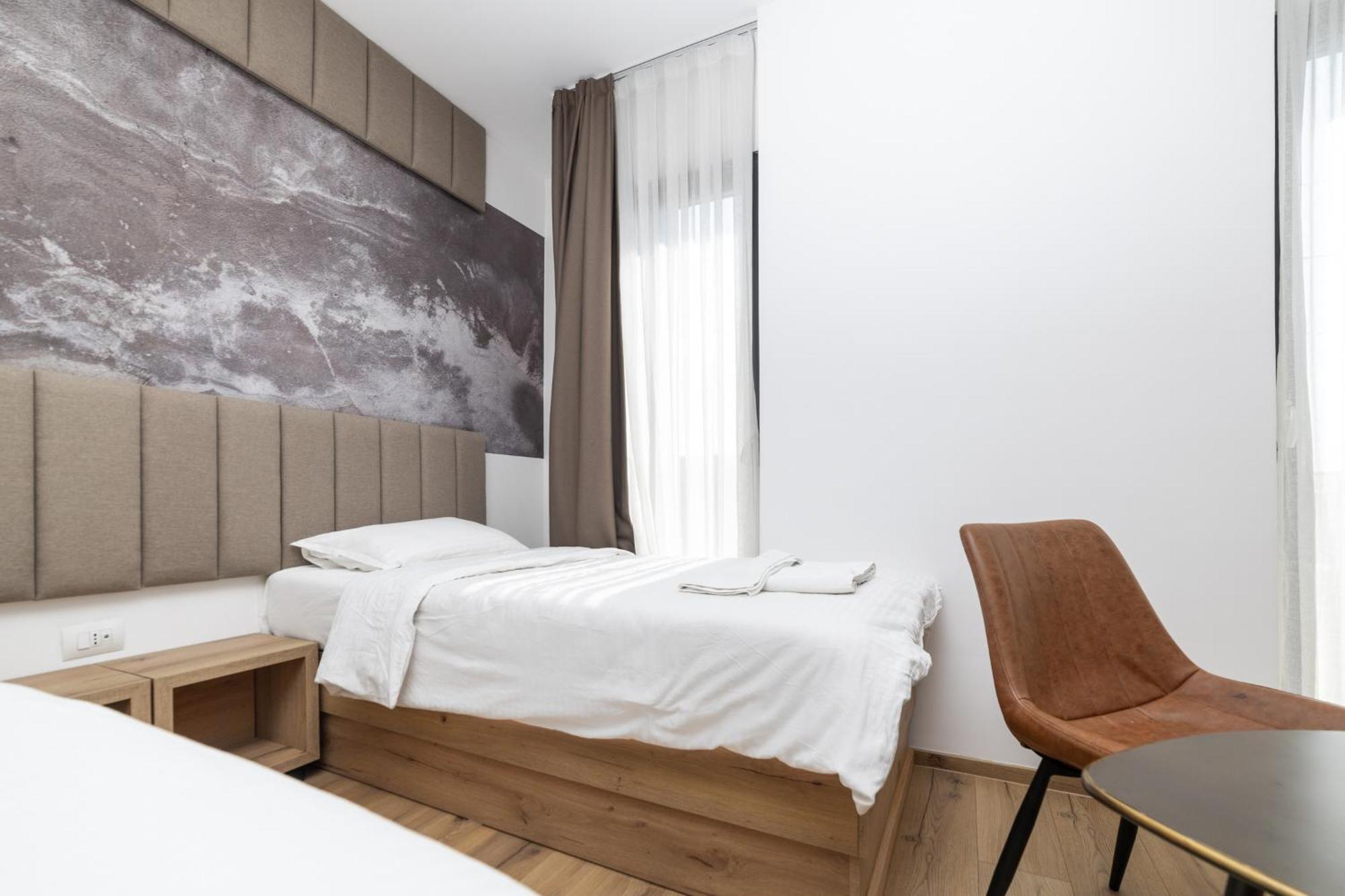 Roadside Hotel Lipjan 外观 照片