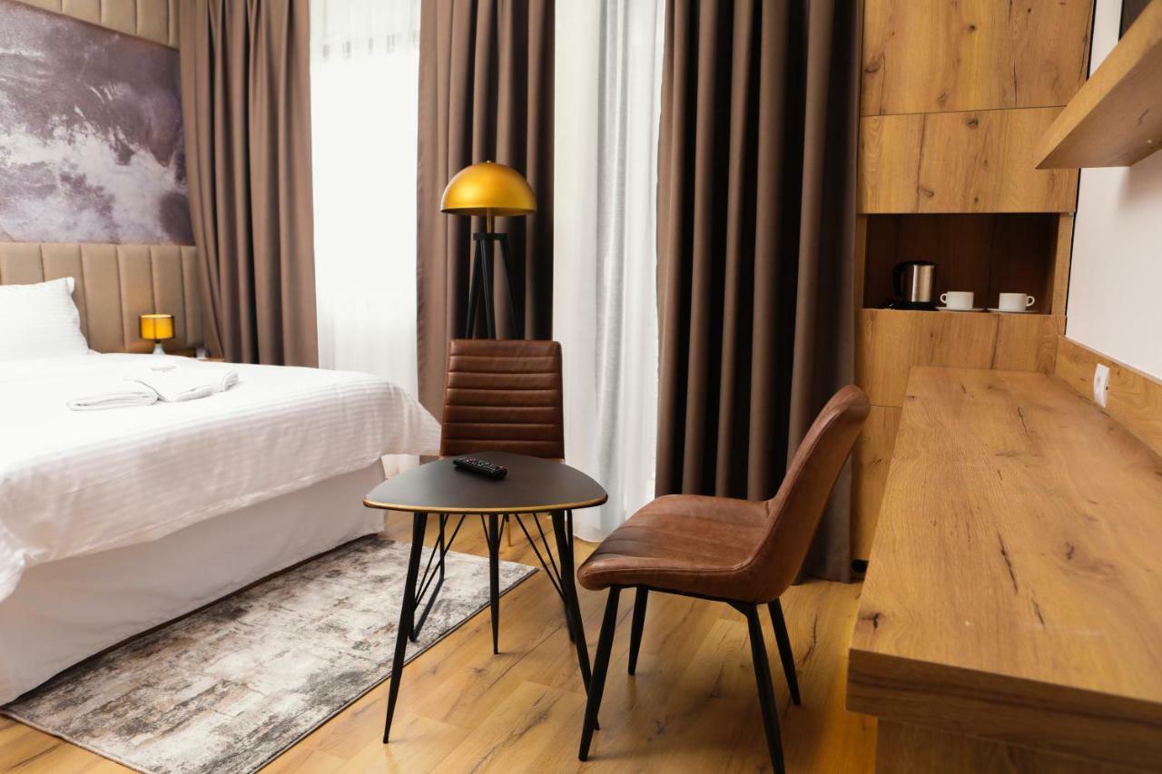 Roadside Hotel Lipjan 外观 照片