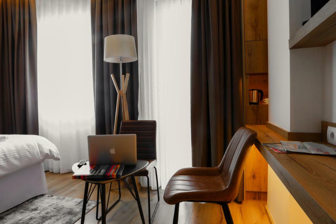 Roadside Hotel Lipjan 外观 照片